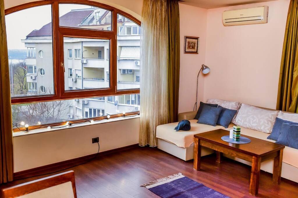 Sea View Apartment Next To Sea Garden And Beach Varna ภายนอก รูปภาพ