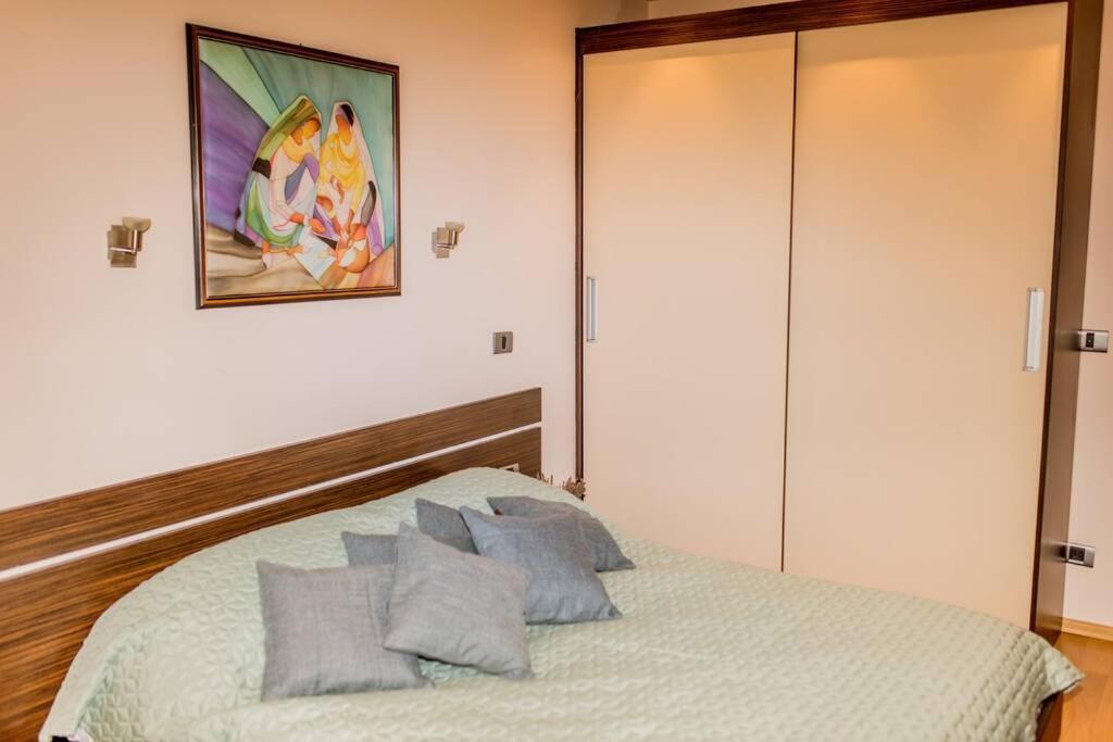 Sea View Apartment Next To Sea Garden And Beach Varna ภายนอก รูปภาพ
